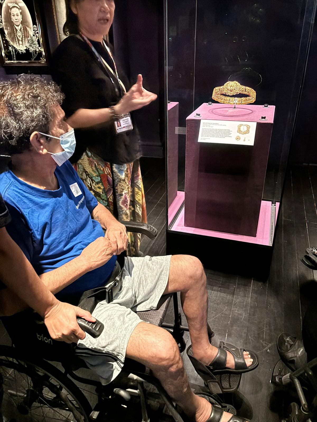 SNM Residents Visit the Peranakan Museum