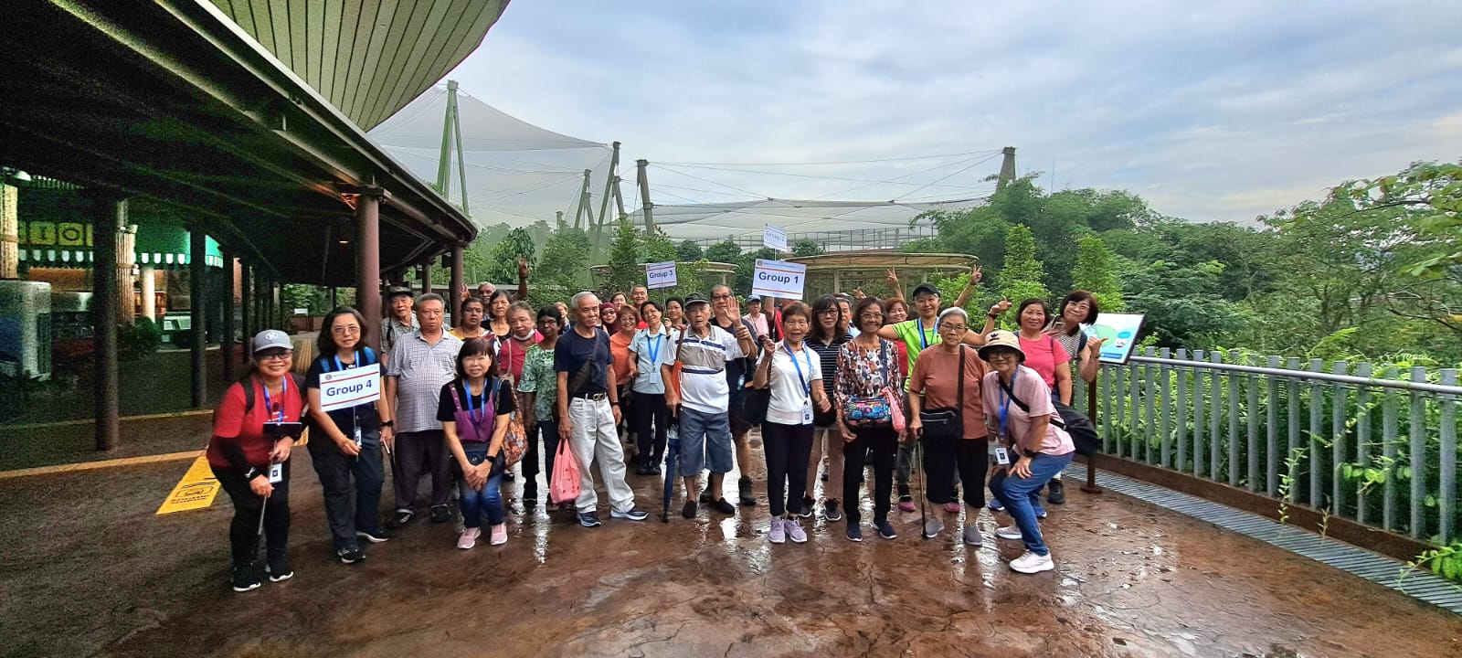 SNM Seniors Visit Bird Paradise