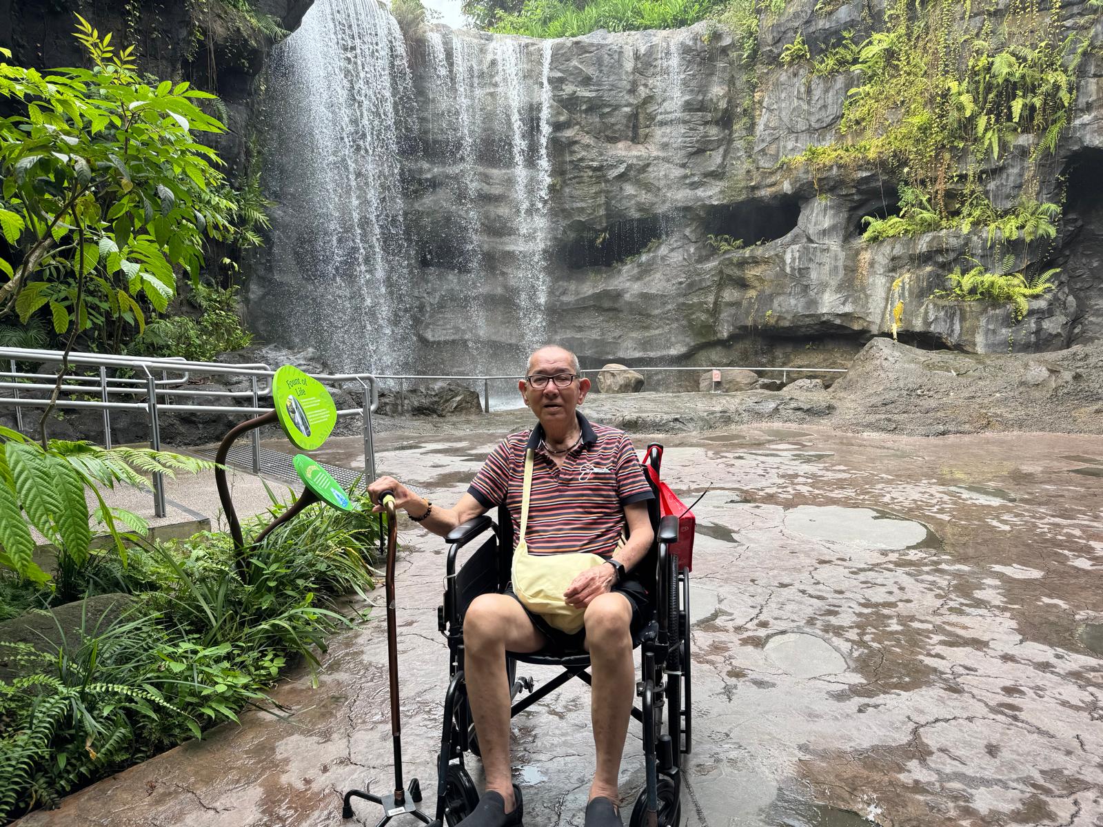 SNM Seniors Visit Bird Paradise