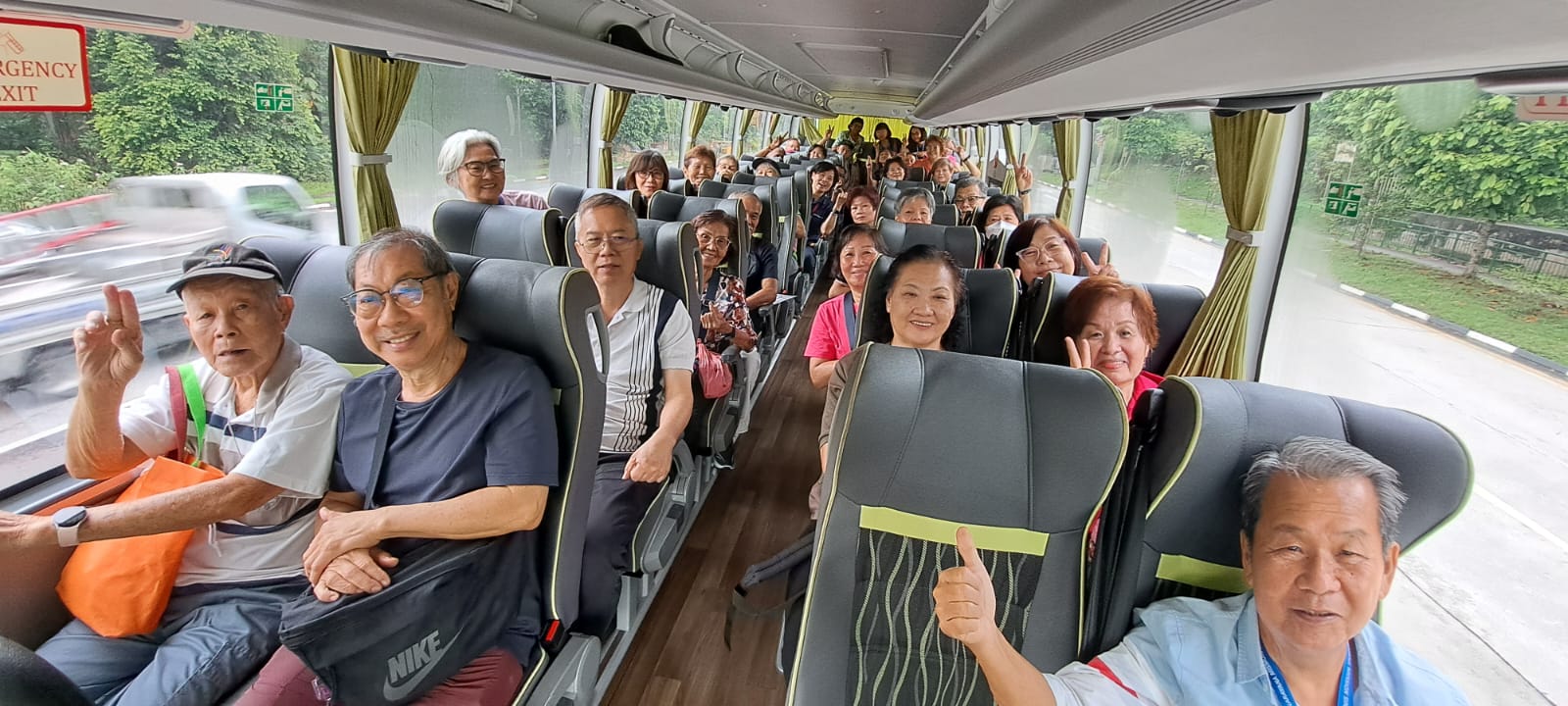 SNM Seniors Visit Bird Paradise