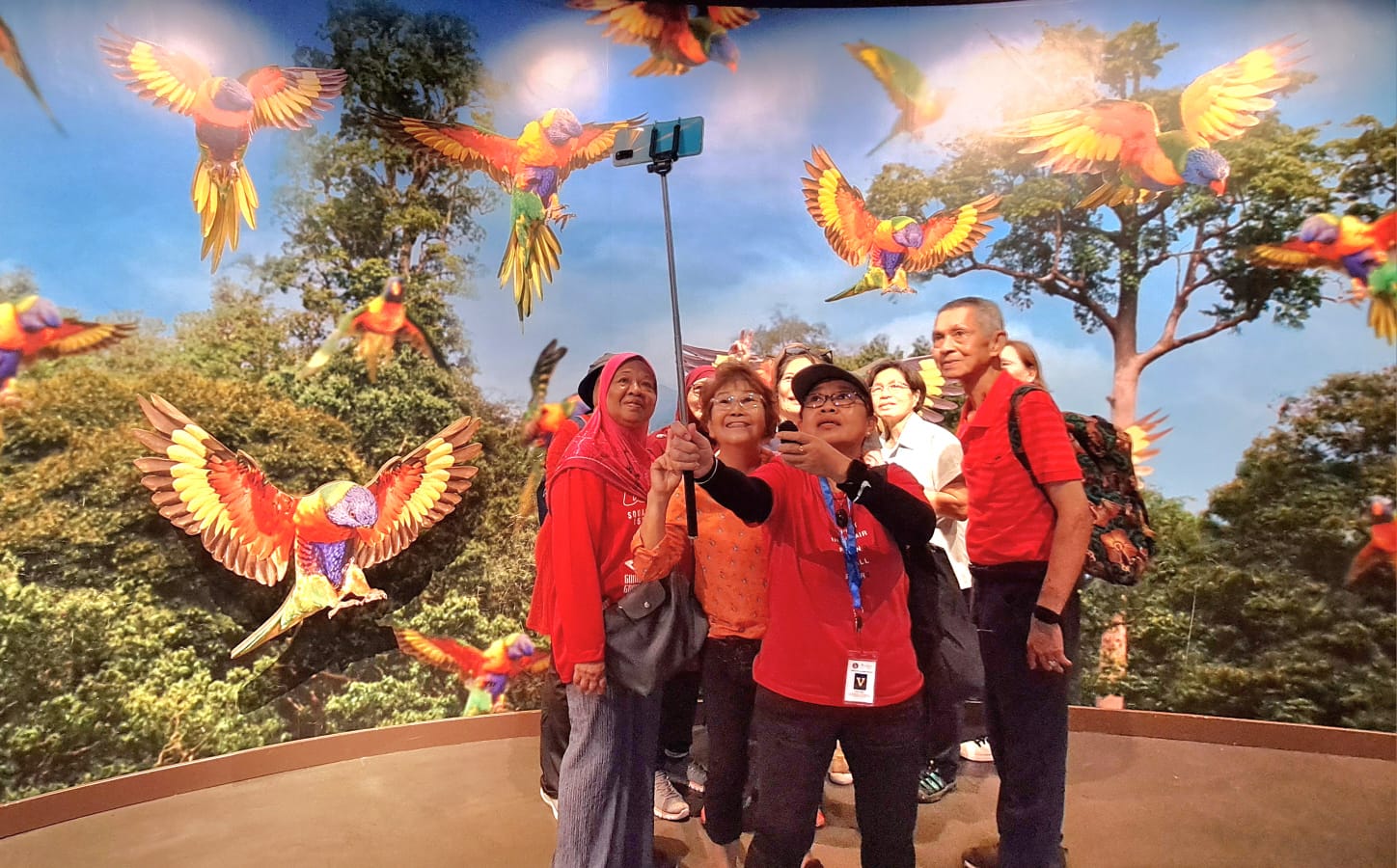 SNM Seniors Visit Bird Paradise